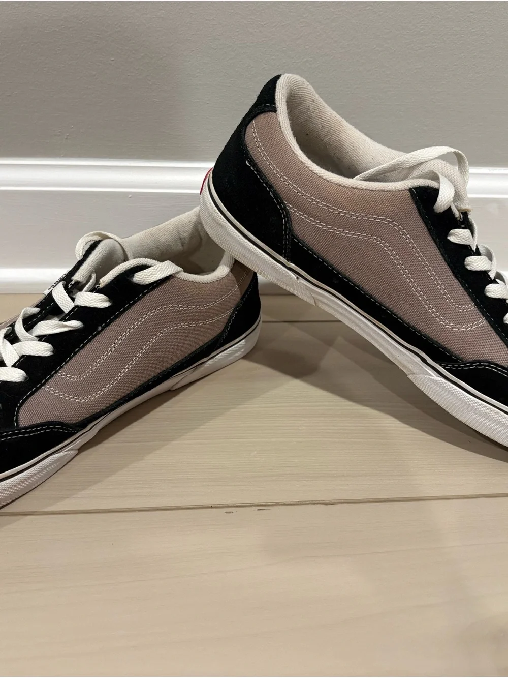 Vans Mens Old Skool Sneakers in Black and Taupe